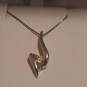 14K White Gold Sirena 1/8 ct diamond pendant